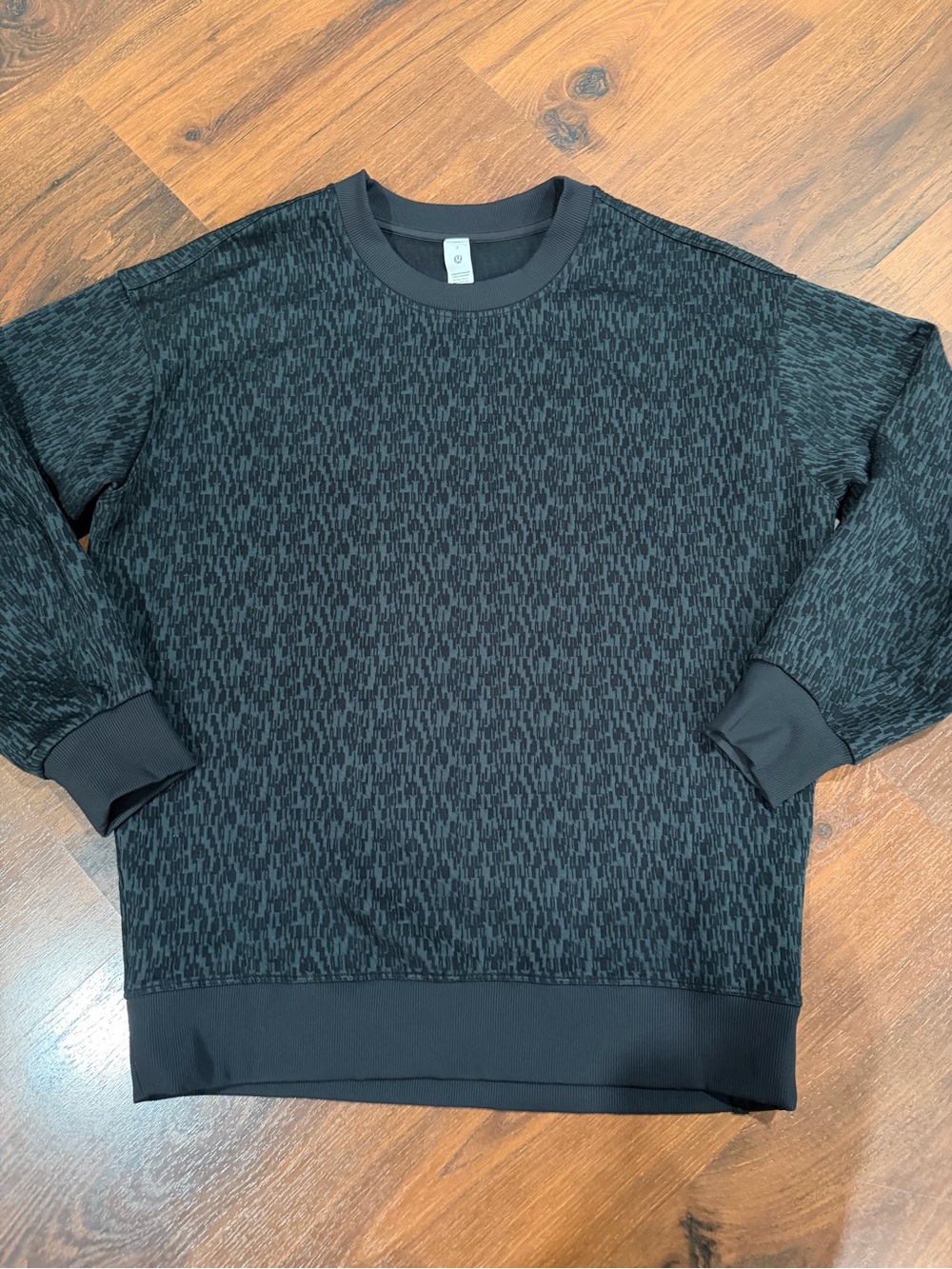 Lululemon women's Textured Jacquard Crewneck Pullover Sz 2 Black